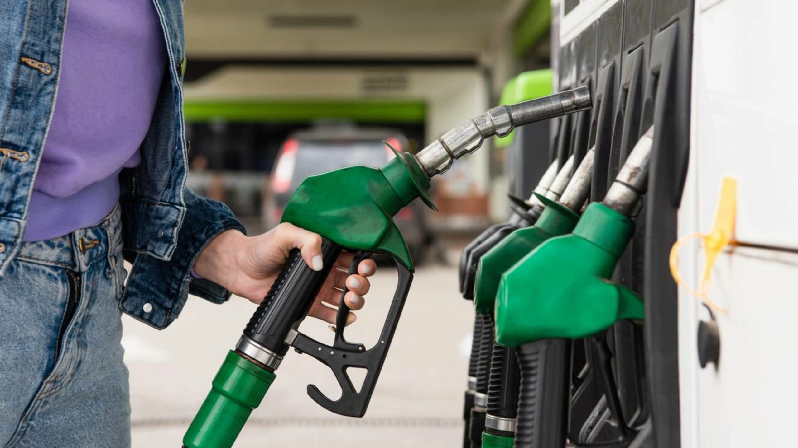 Governo Lula recorre a subsídio para segurar alta da gasolina