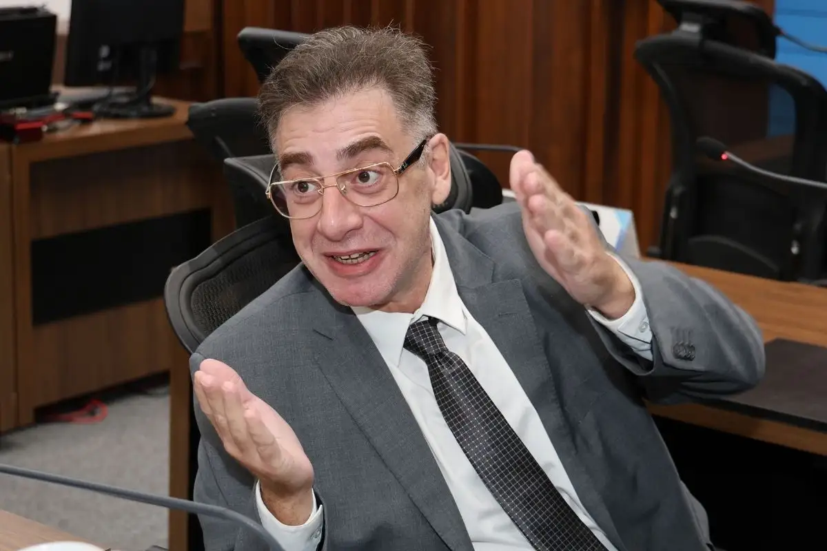 Condenado e sem mandato de deputado: o que acontece agora com Neno Razuk?