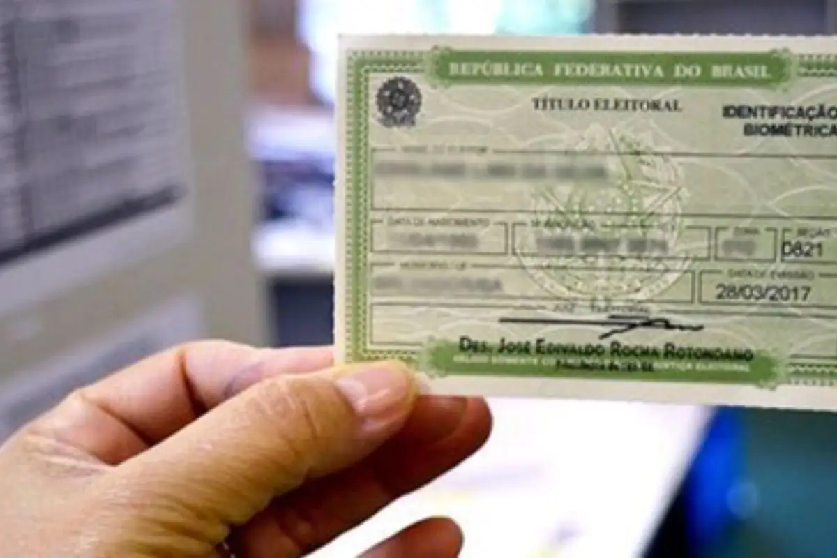 Hoje é o último dia para regularizar o título de eleitor