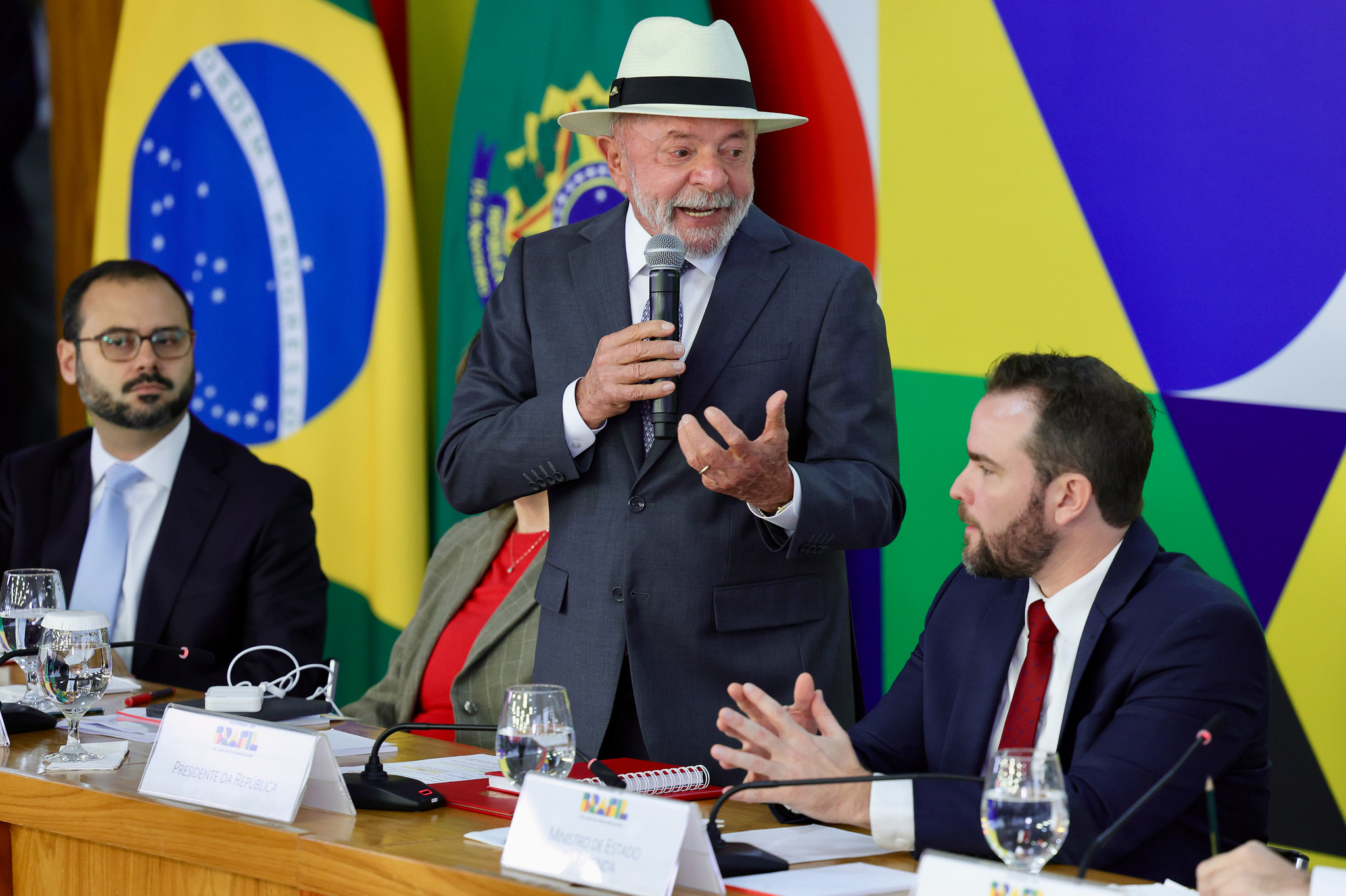 Banco Mundial corta projeção de crescimento do Brasil