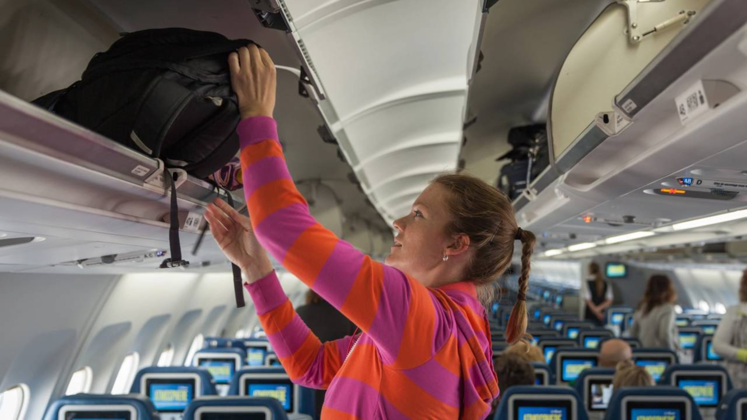 A UE não assegura o transporte gratuito bagagem de mão nos aviões, mas define regras sobre como isso deve ser incluído no preço