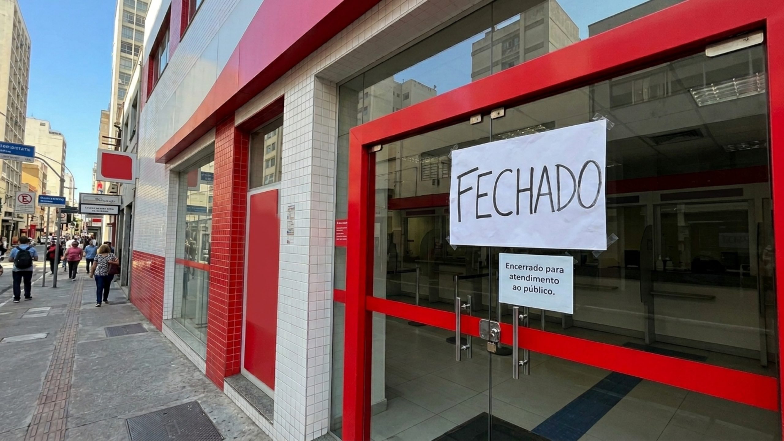 Banco famoso emite comunicado para brasileiros sobre o fim dos caixas a partir de julho