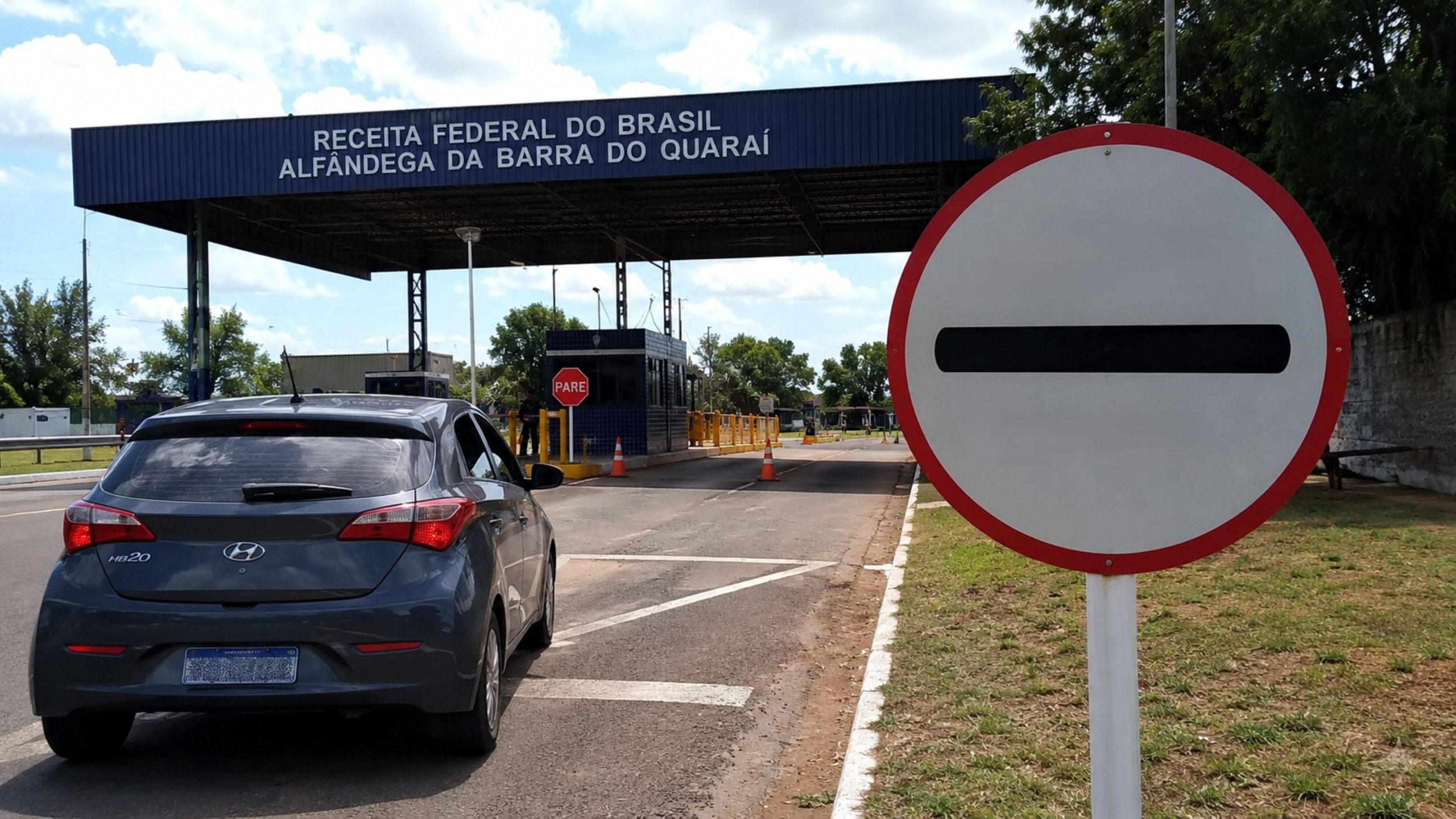 Placa de trânsito com um traço no meio inova e confunde motoristas em todo o Brasil: o que significa?