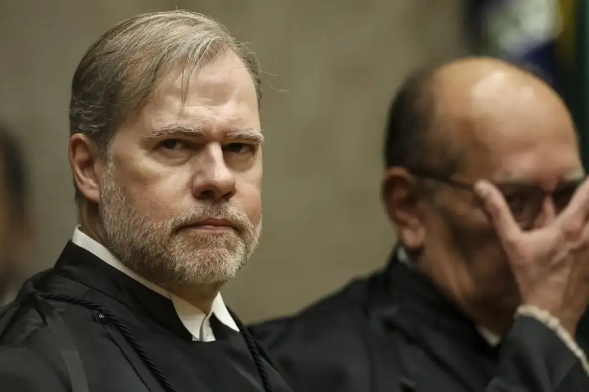 Dias Toffoli toma posse no TSE e Corte ganha nova composição para eleições