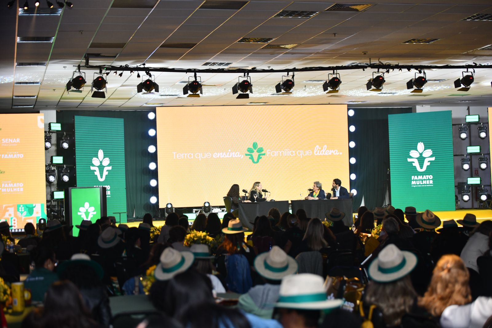 Sistema Famato | Comissão Famato Mulher promove encontro entre comunicação, gestão e histórias que inspiram o agro