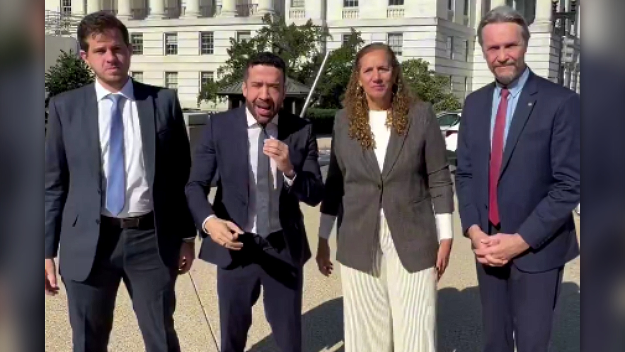 Liderados por Janones, lulistas dizem defender Pix em Washington
