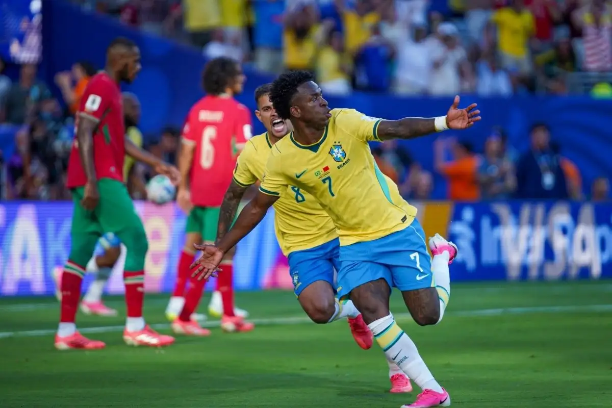 Vini Jr. comemora gol do Brasil contra Marrocos pela 1ª rodada da Copa do Mundo 2026