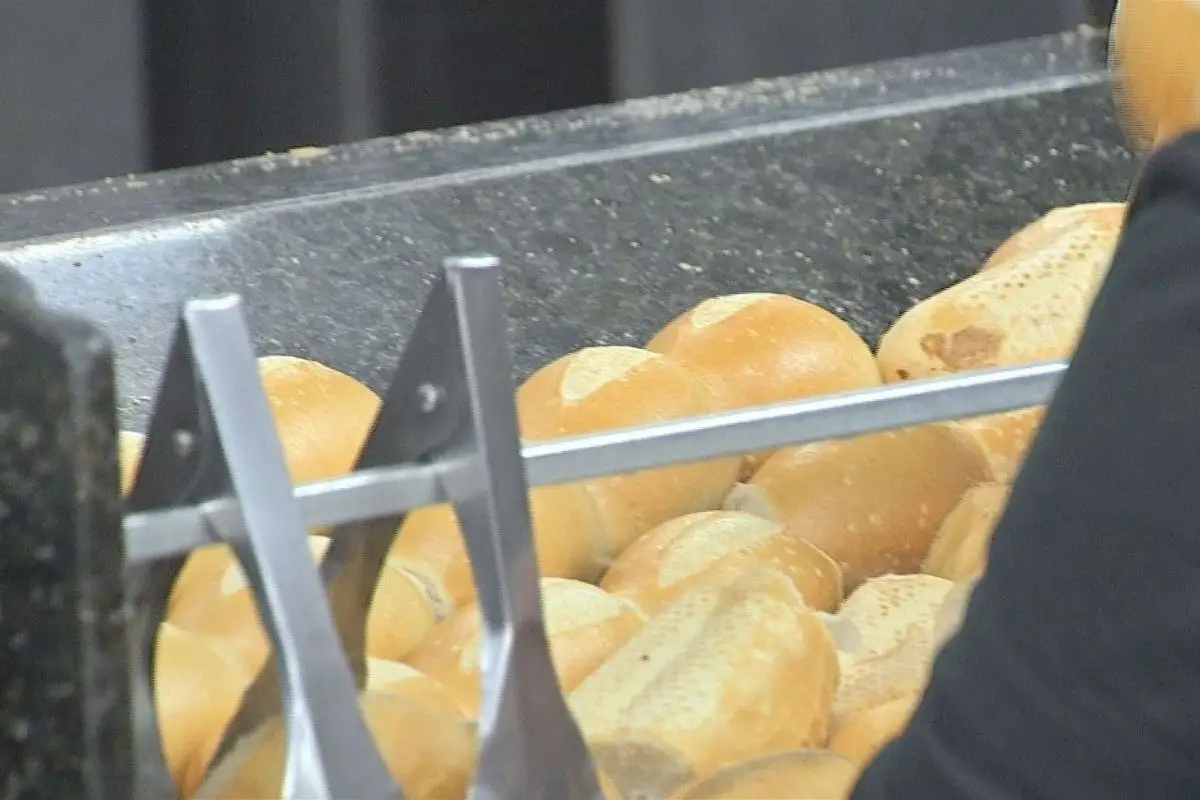 O pão é um dos alimentos mais comuns no café da manhã. (Foto: Marcus Vinnicius)