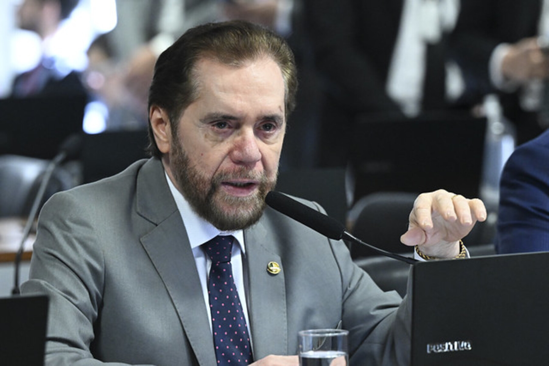 CCJ do Senado aprova PEC que dá autonomia orçamentária ao BC e blinda Pix