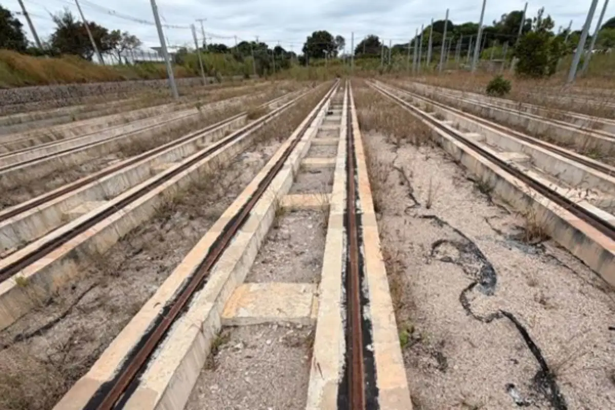 Bens abandonados do VLT vão a leilão com estruturas avaliadas em mais de R$ 21,7 milhões