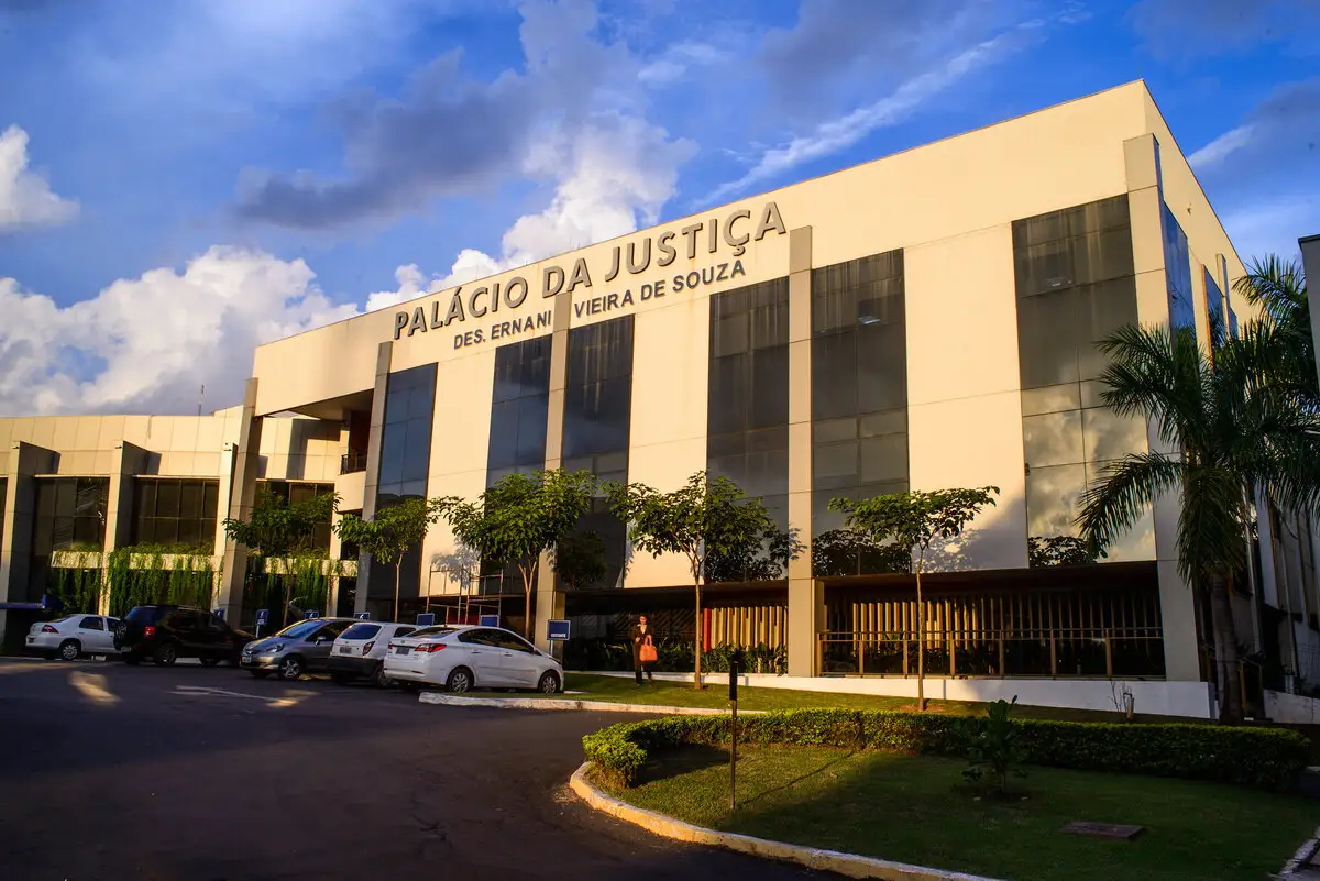 Judiciário de MT autoriza horas extras a servidores para melhorar metas e reduzir processos
