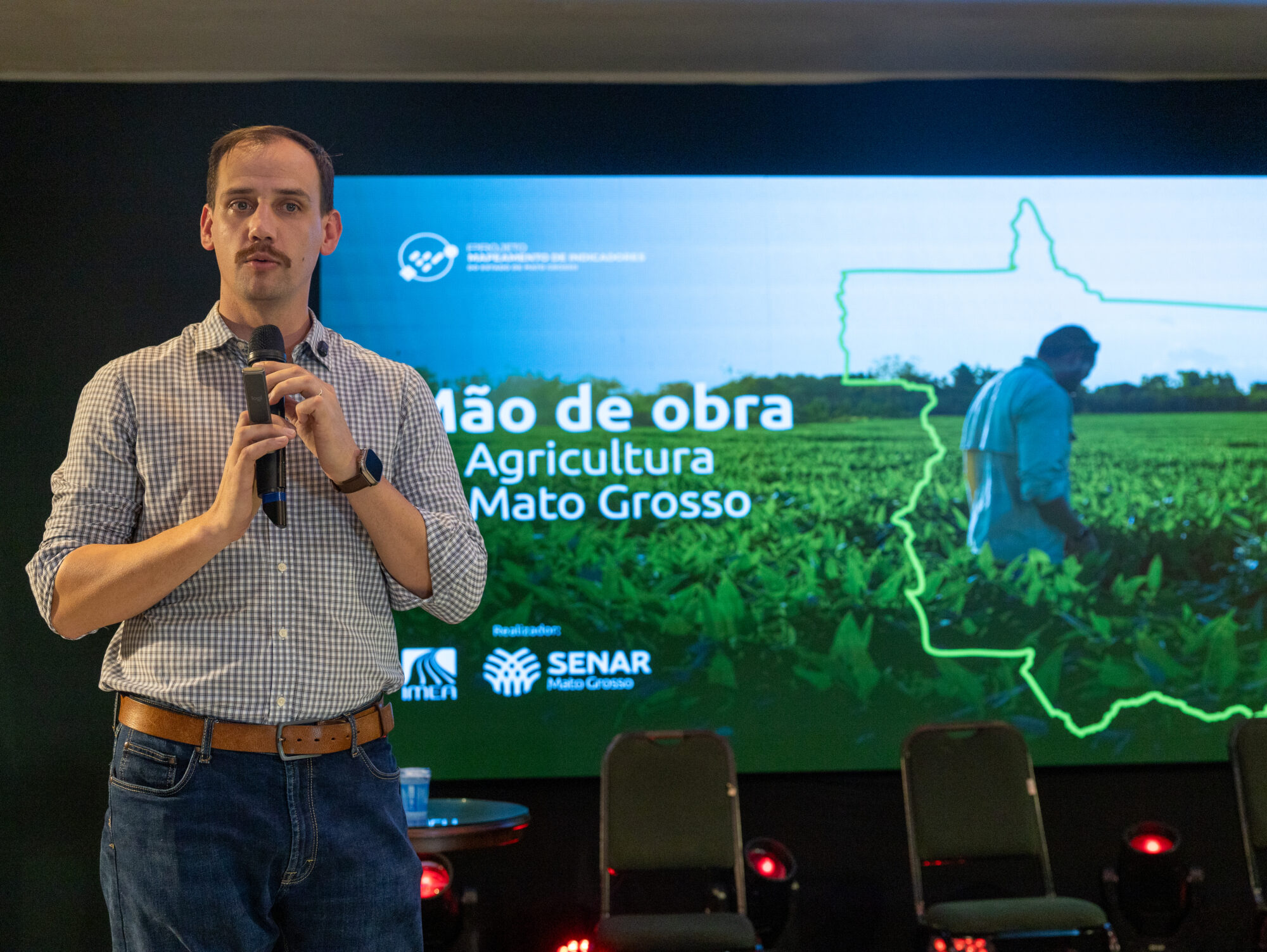 Sistema Famato | Pesquisa do Imea revela demanda por profissionais no agro, predominância da CLT e maior procura por operadores de máquinas