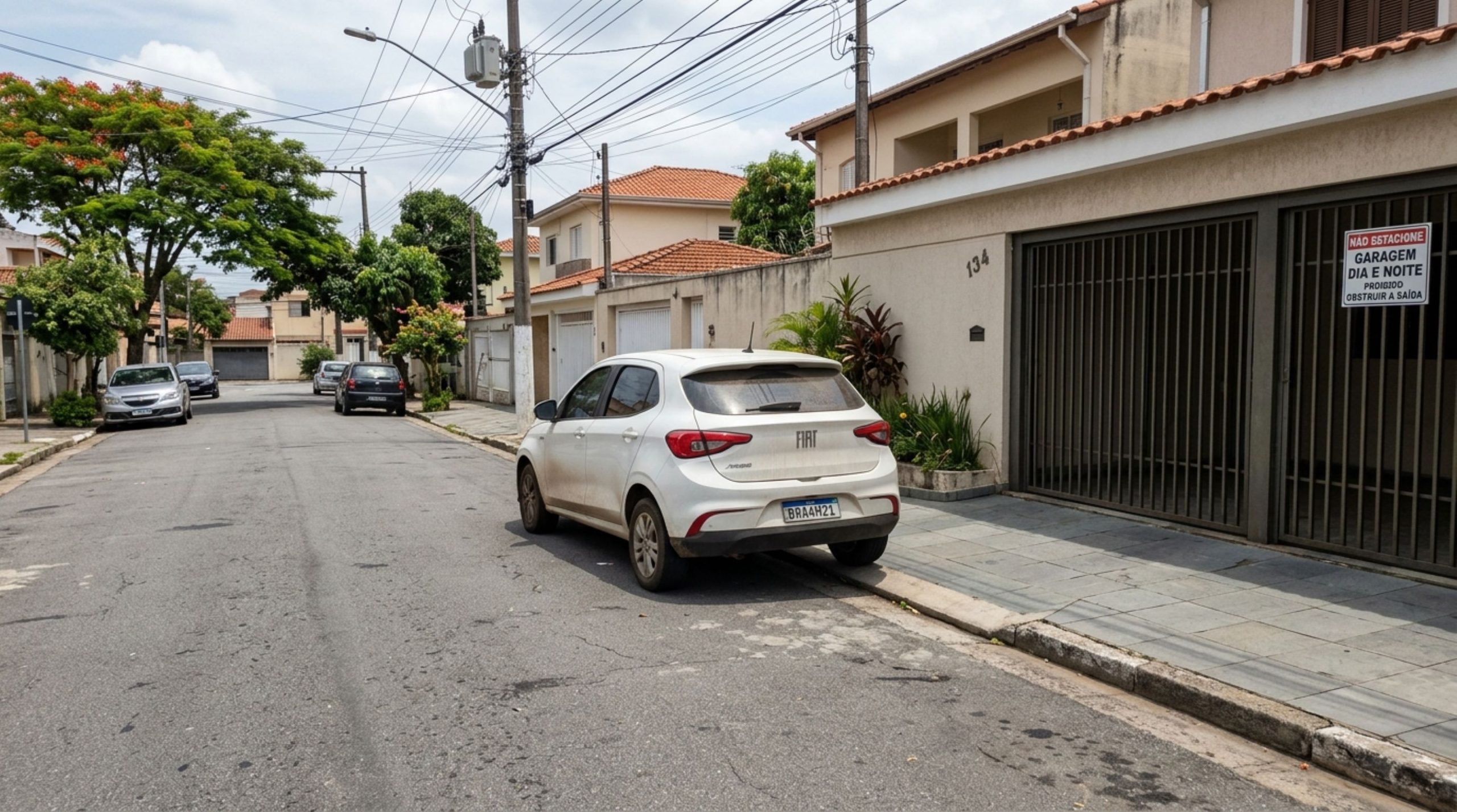 estacionar na guia rebaixada pode render multa e remoção