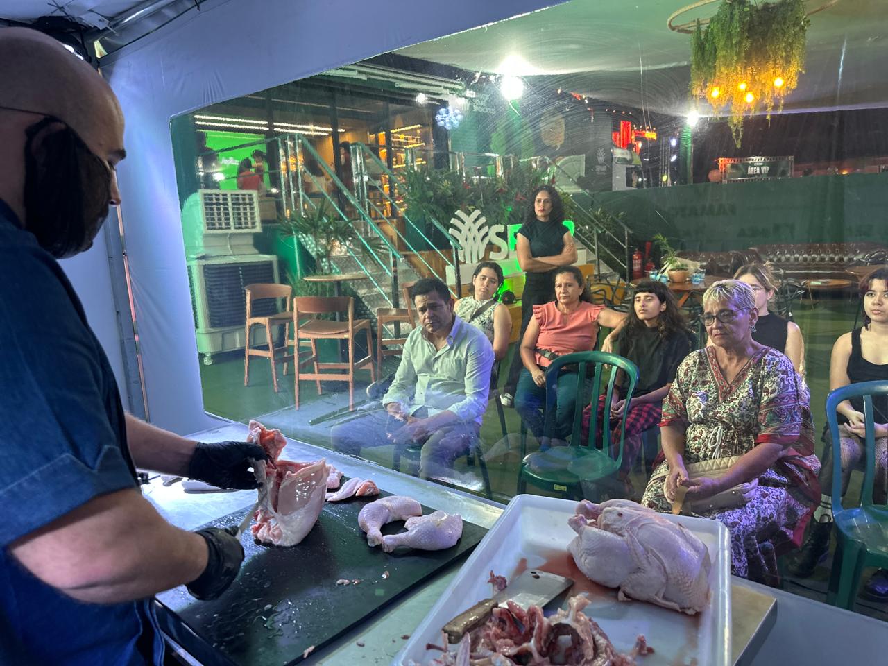 Sistema Famato | Vitrine Sabores do Agro ensina como agregar valor ao frango e gerar renda extra
