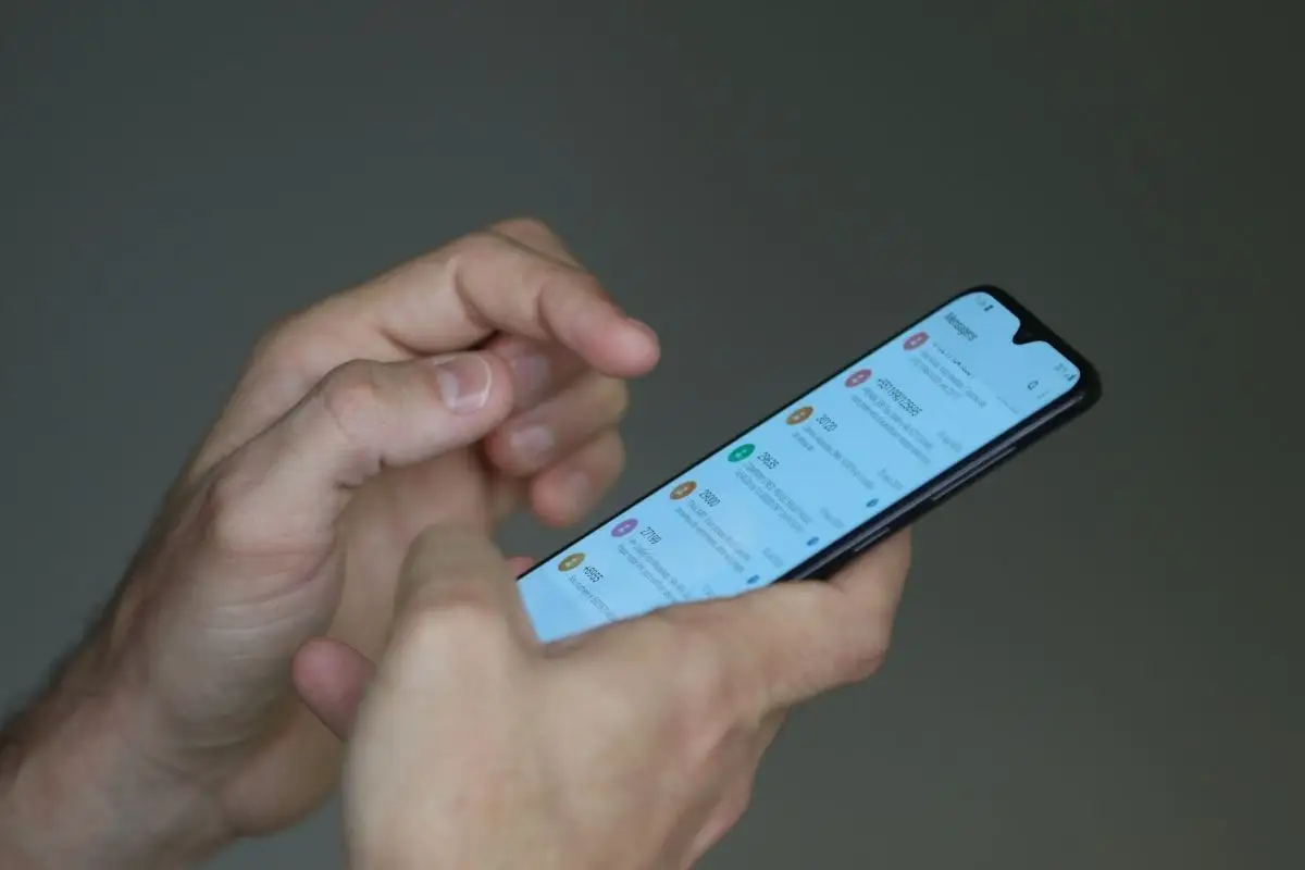 Vivo apresenta instabilidade e deixa clientes sem internet e telefone nesta terça-feira (28)