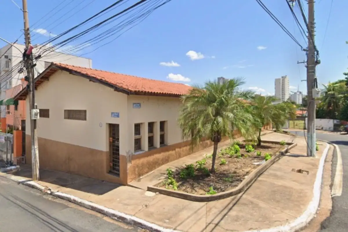 Correios leiloam imóvel em Cuiabá com desconto de 25%; veja como participar