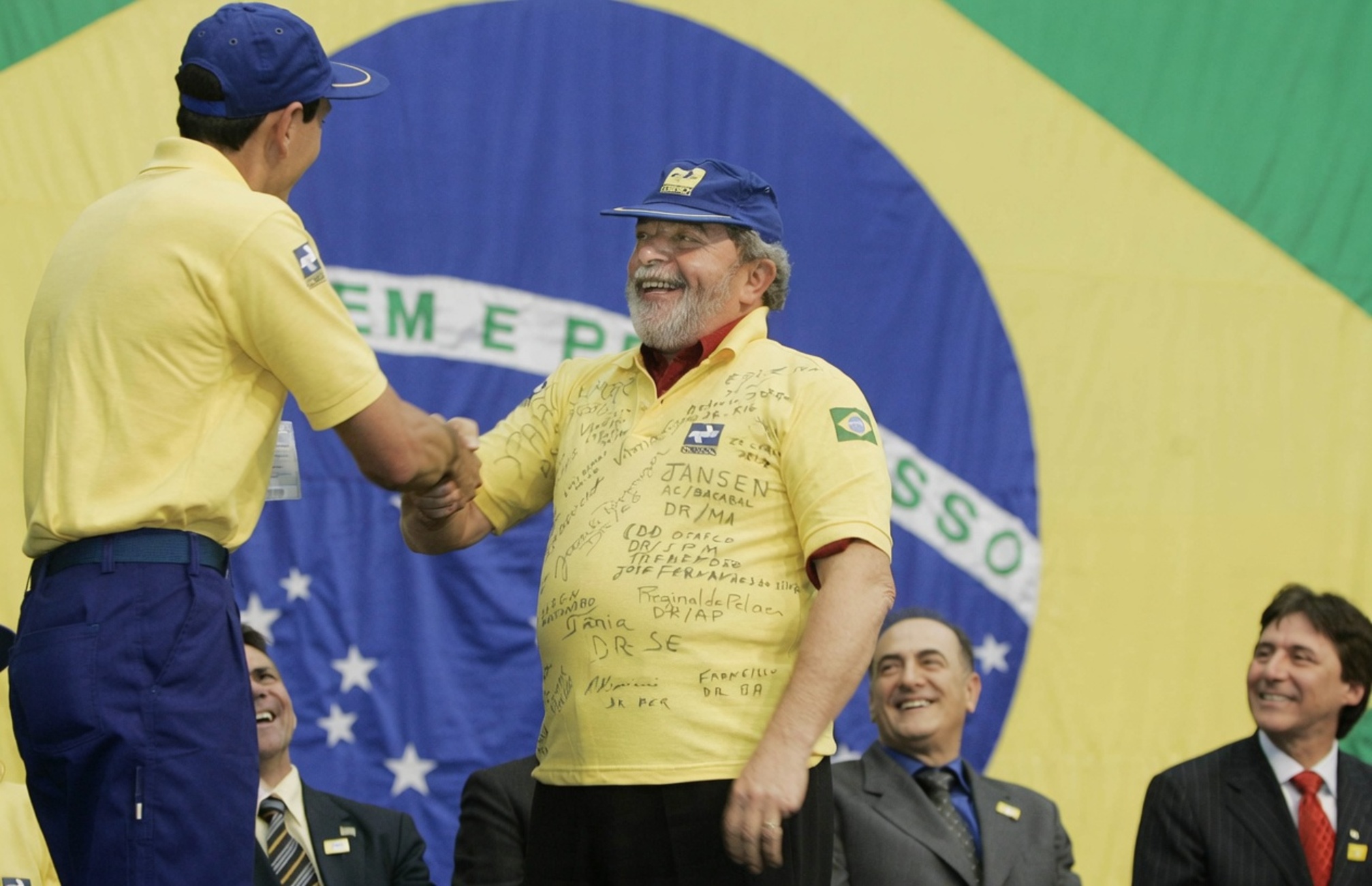 Crusoé: Quem quer privatizar?