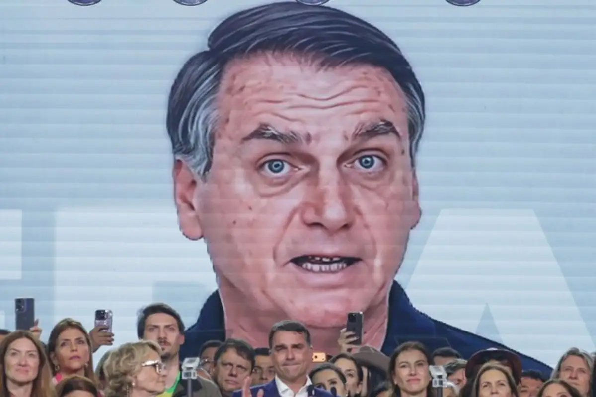 Defesa de Bolsonaro nega autorização para uso de imagem em vídeo de IA durante convenção