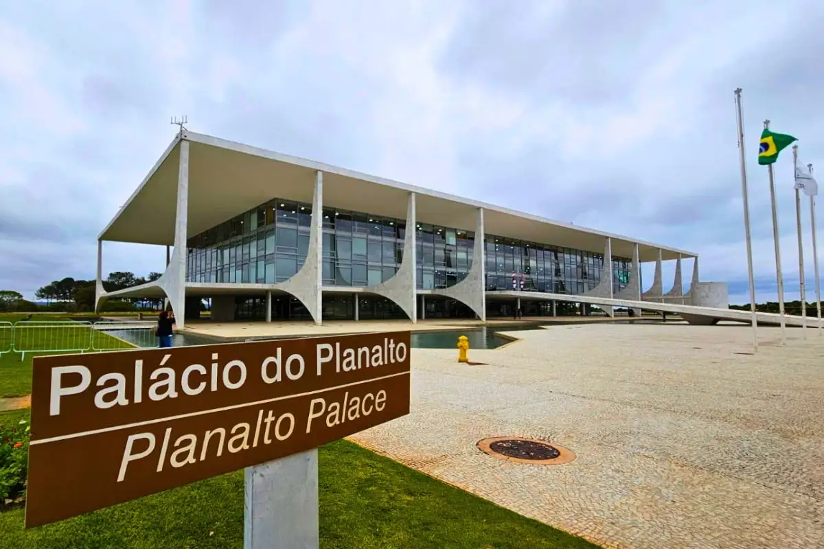 Brasil reage à revogação de visto de embaixadora nos EUA