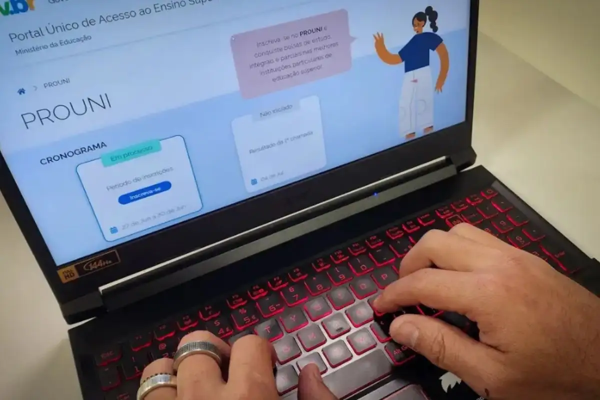 Convocados precisam comprovar os dados informados na inscrição para não perder a bolsa. (Foto: Reprodução)