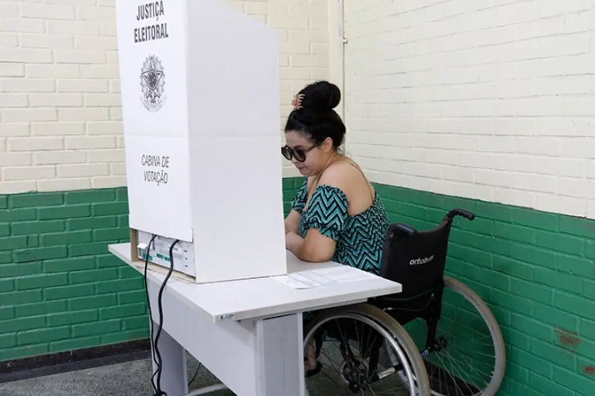 Há menos de 100 anos, mulheres não podiam votar; hoje são maioria do eleitorado