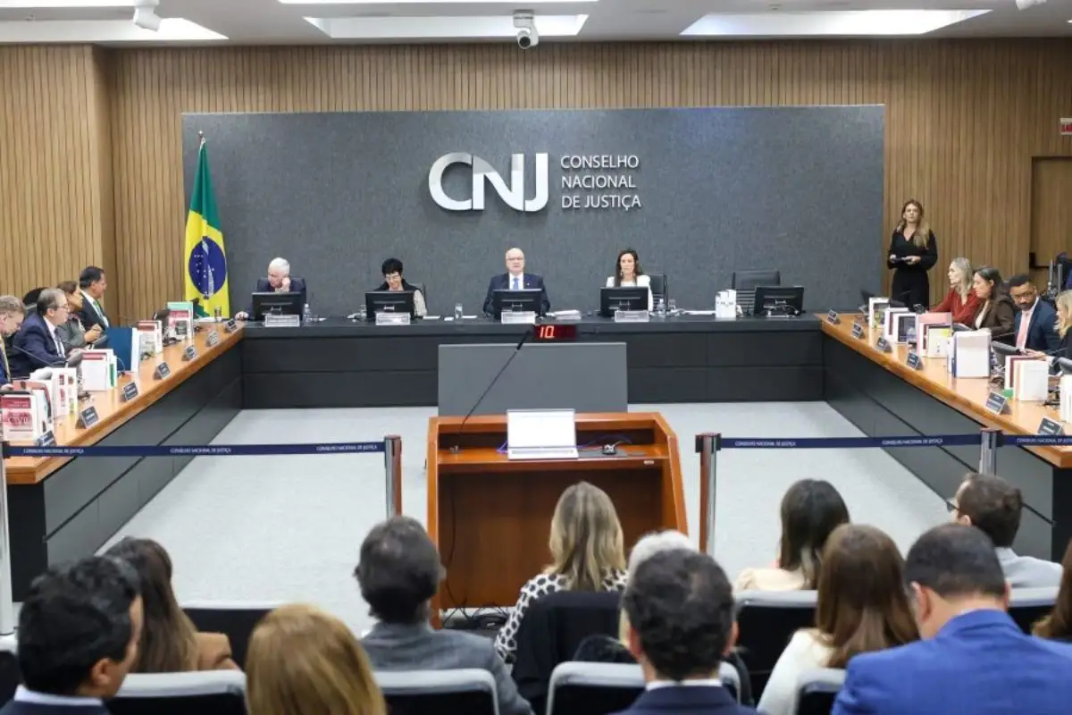 CNJ acaba com aposentadoria compulsória como pena máxima e aprova novas regras para punir juízes