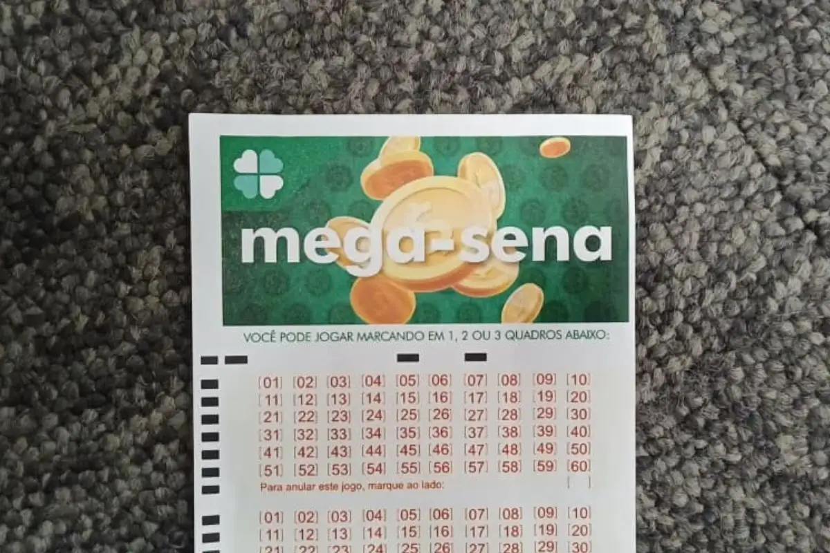 Mega-Sena sorteia prêmio acumulado de R$ 165 milhões neste domingo