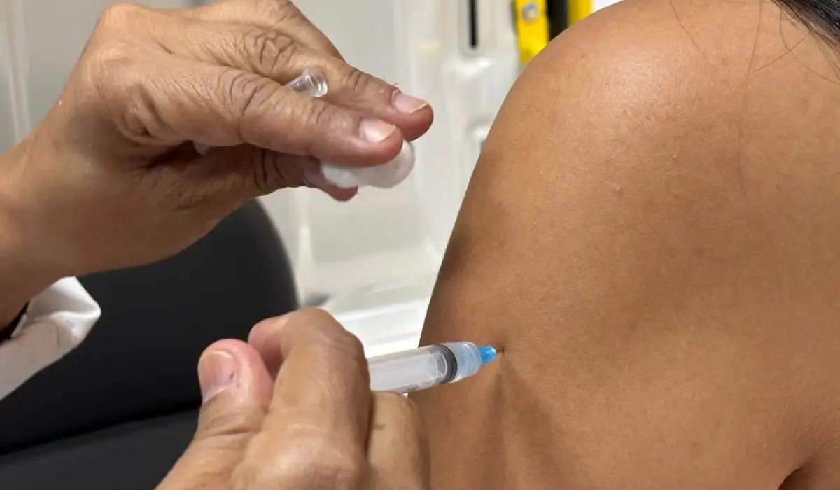Campanha de multivacinação é aberta nesta segunda em todo o país