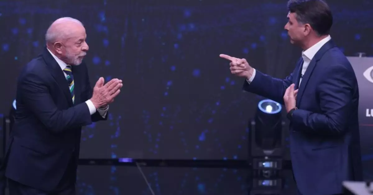 Pesquisa Quaest: Rejeição a Flávio é de 52% e, a Lula, de 47%; número do petista cai além da margem de erro
