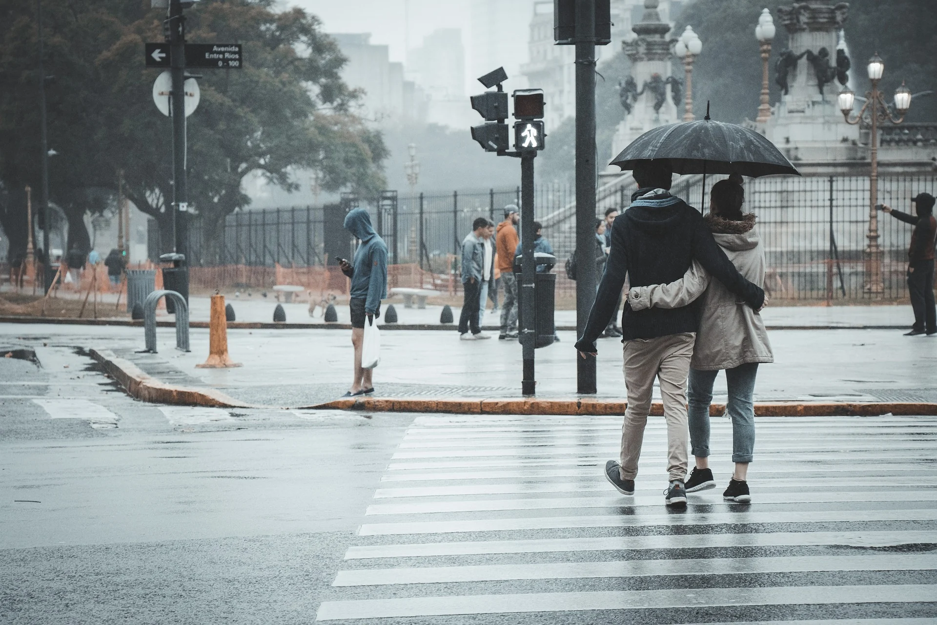 Temporais isoladodos de Norte a Sul marcam o dia; confira a previsão