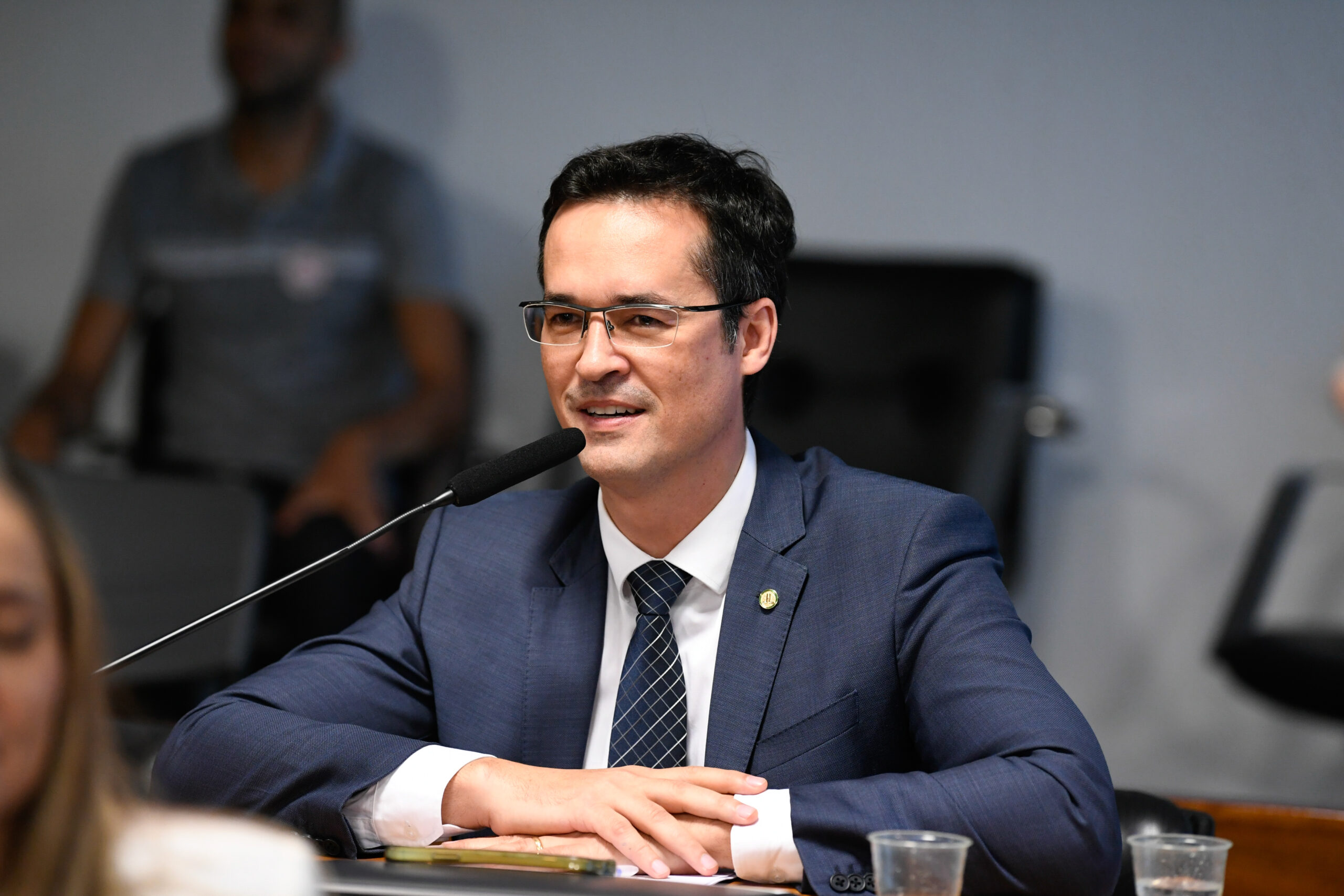 Deltan acusa PT de “estelionato eleitoral”