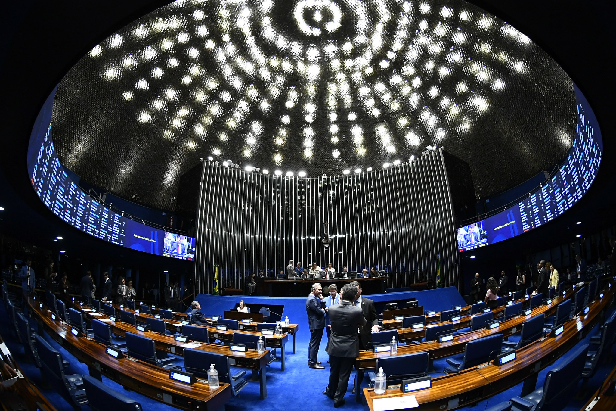 Senado retoma debate sobre fim da escala 6×1