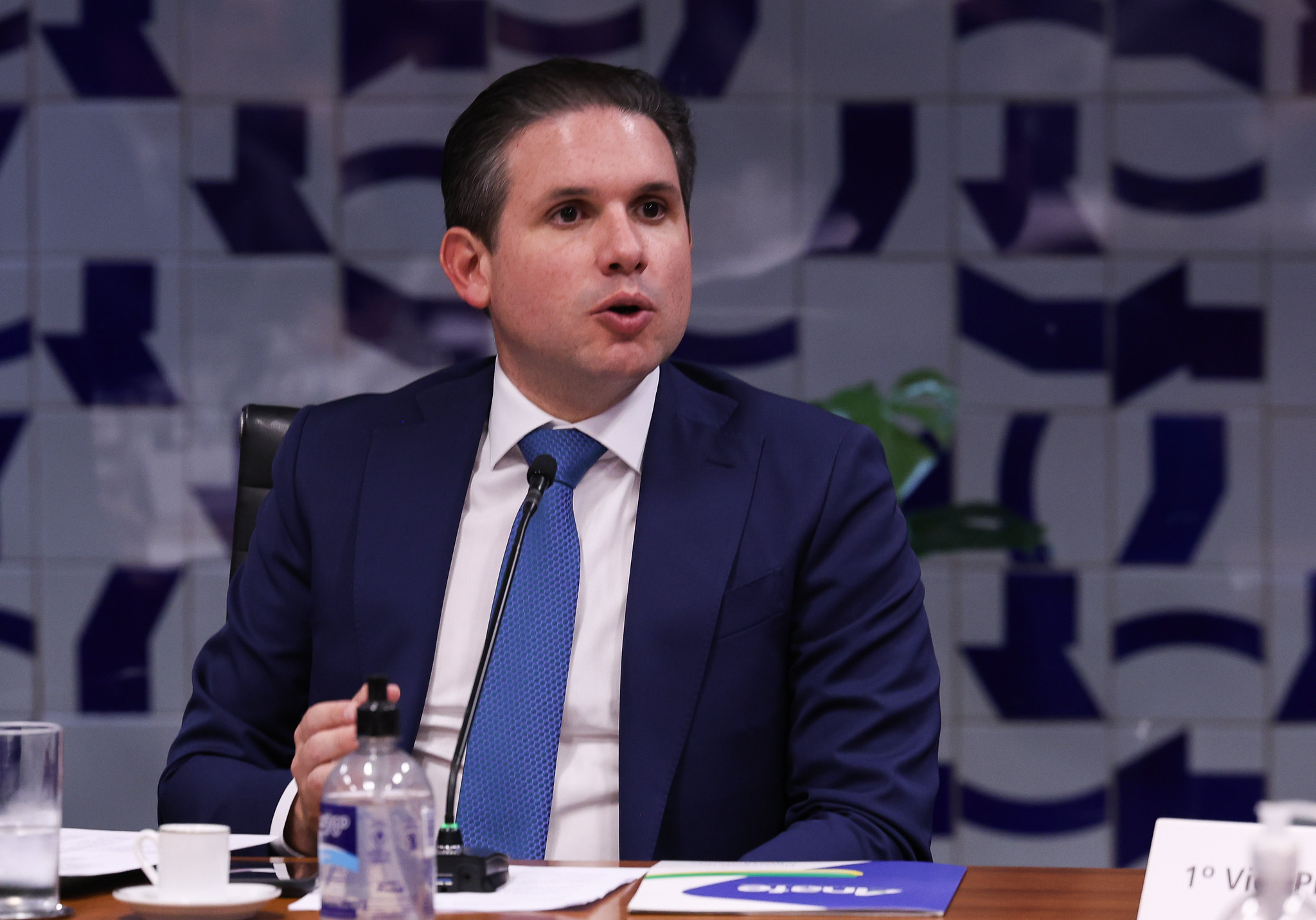 Centrão busca acordo para aprovar reforma política e barrar ‘efeito Nikolas’