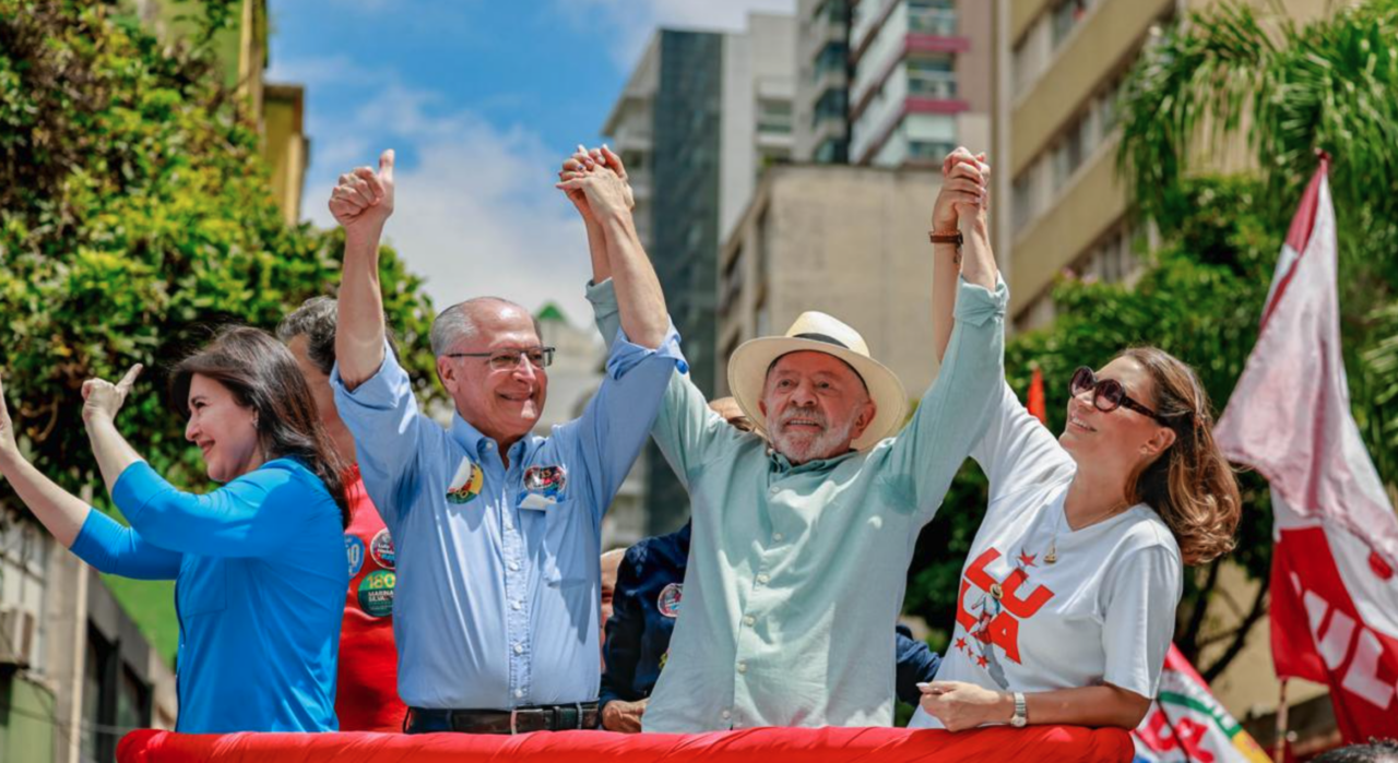Novo aciona TSE contra “showmícios” pró-Lula