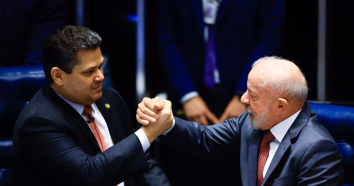 Alcolumbre busca ‘vacina’ contra impeachment no STF e quer aprovar mandato para ministros