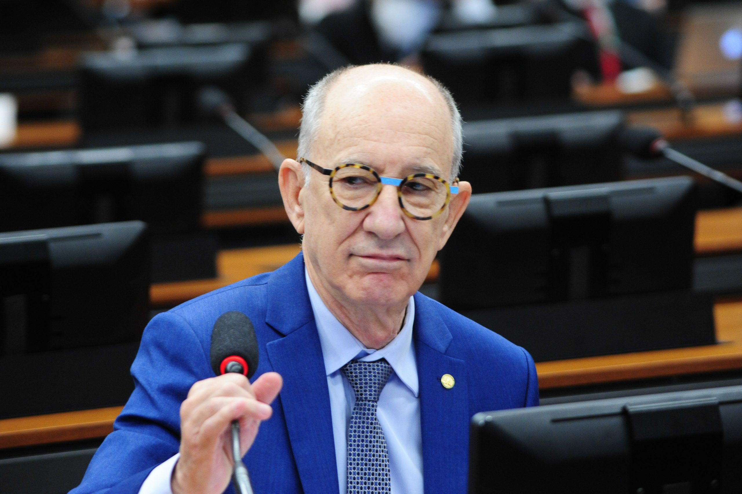 Rui Falcão pede afastamento de Nunes Marques do TSE