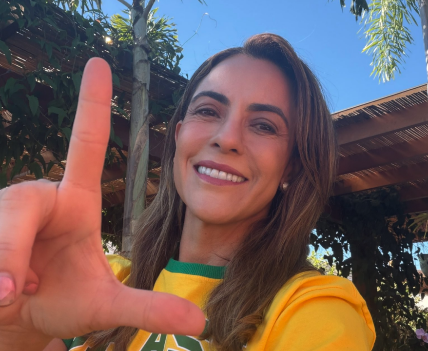 Soraya faz o L