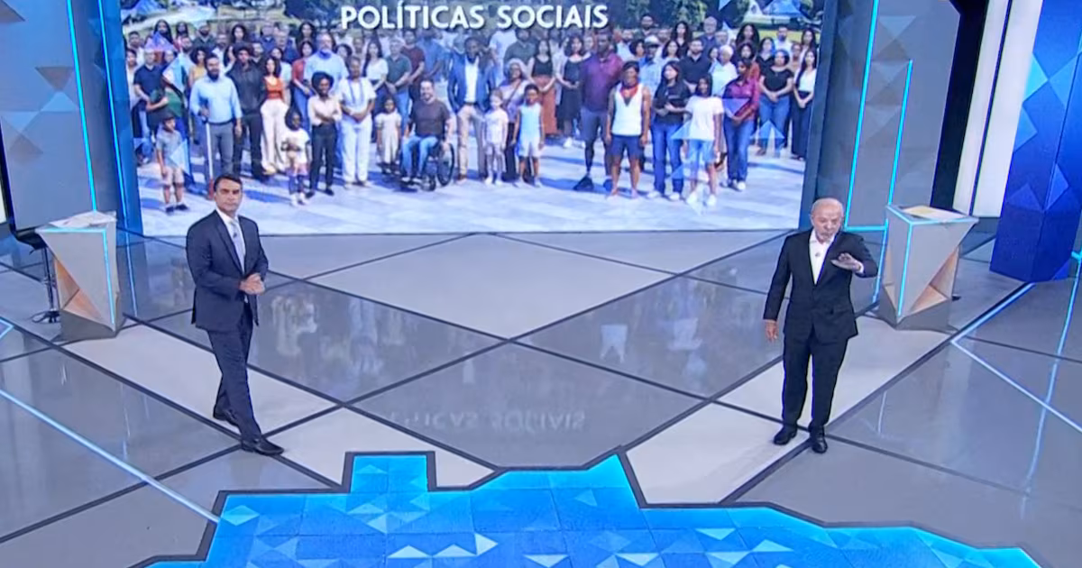 Lula sai na frente na disputa pelos indecisos, apoiado em deslizes de Flávio Bolsonaro