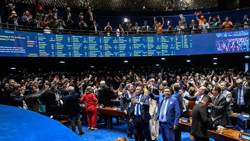 Senado aprova fim da escala 6×1 com 75 votos favoráveis