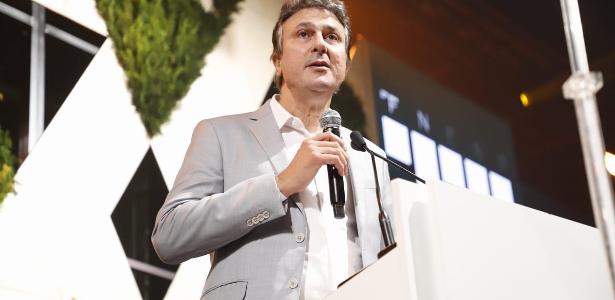 Camilo Santana: Mudança de Flávio Bolsonaro sobre fim da 6×1 é vitória do povo brasileiro