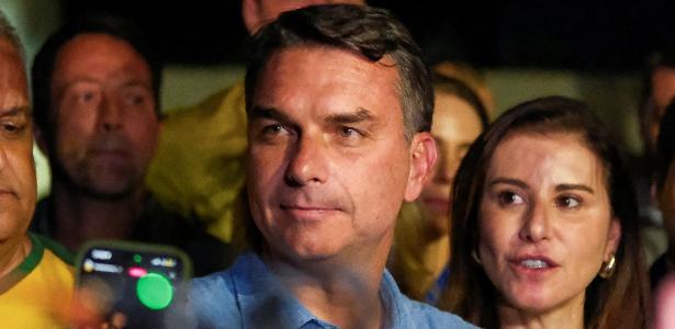 Vou governar até para petistas; verão que, com Bolsonaro, democracia está garantida, diz Flávio