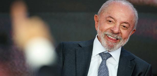 A 12 dias do 2º turno, Lula anuncia ampliação do Pé-de-Meia universitário