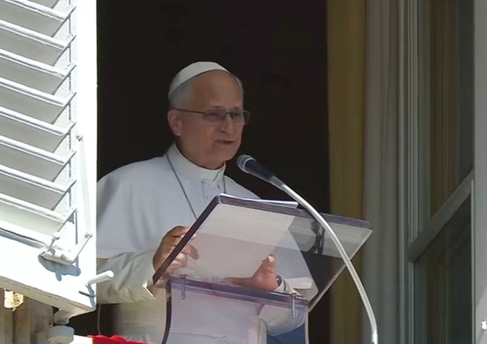 Papa Leão XIV teve noite tranquila, diz Vaticano