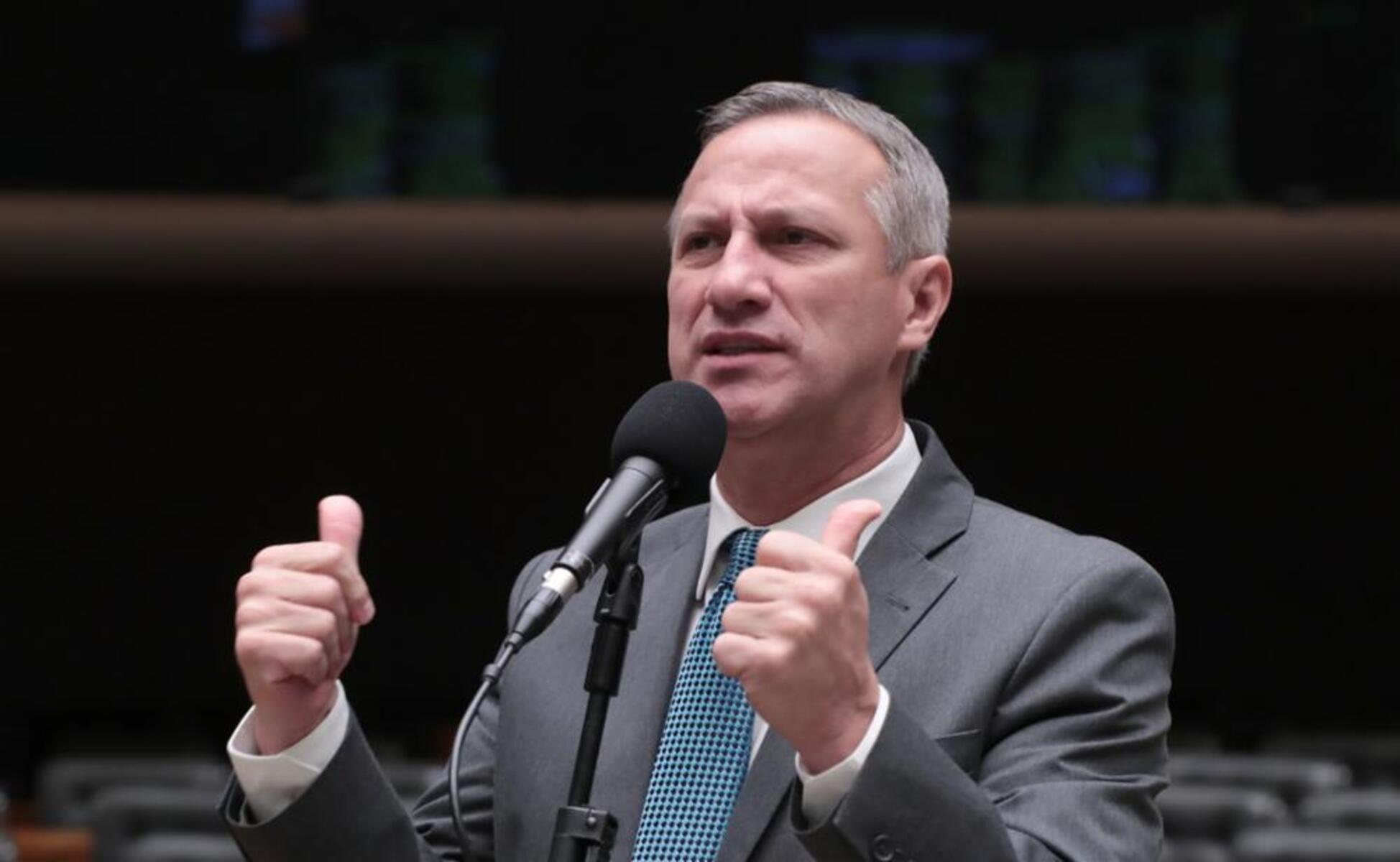 Deputado do PL quer barrar criação de benefícios em ano eleitoral