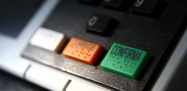 Quaest: 64% dos eleitores aprovam fim das bets e 61% aprovam o fim da escala 6×1
